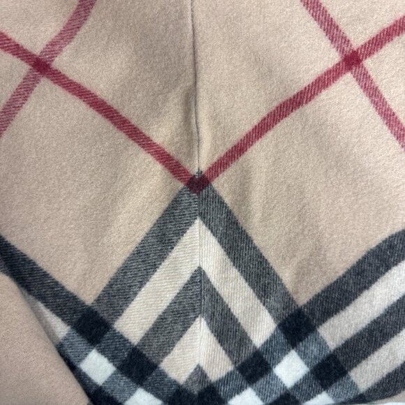 BURBERRY Classic Plaid Poncho - Picture 6 of 7